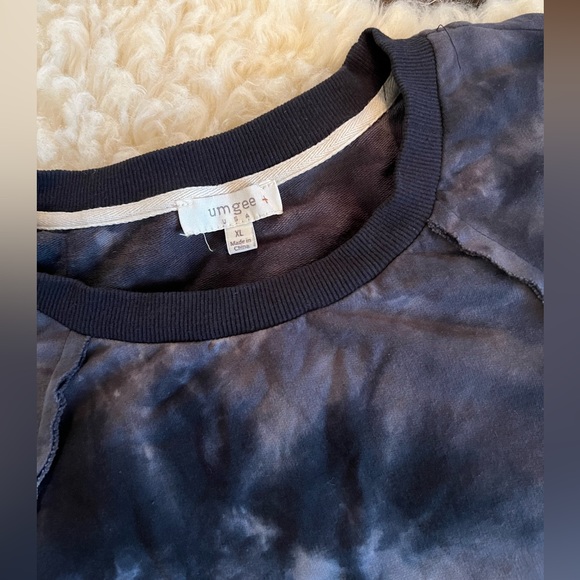 Sweatshirt - Picture 3 of 5